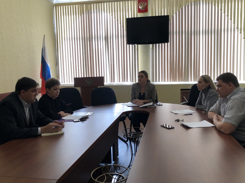 Сотрудники Департамента ЗАГС и Минюста провели совместное совещание